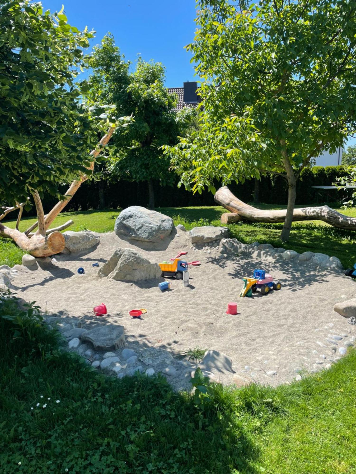 Traube Am Hotel